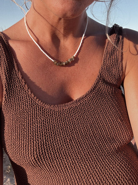 Coral necklace ( verde viejo)