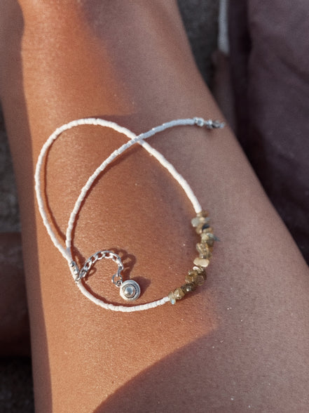 Coral necklace ( verde viejo)