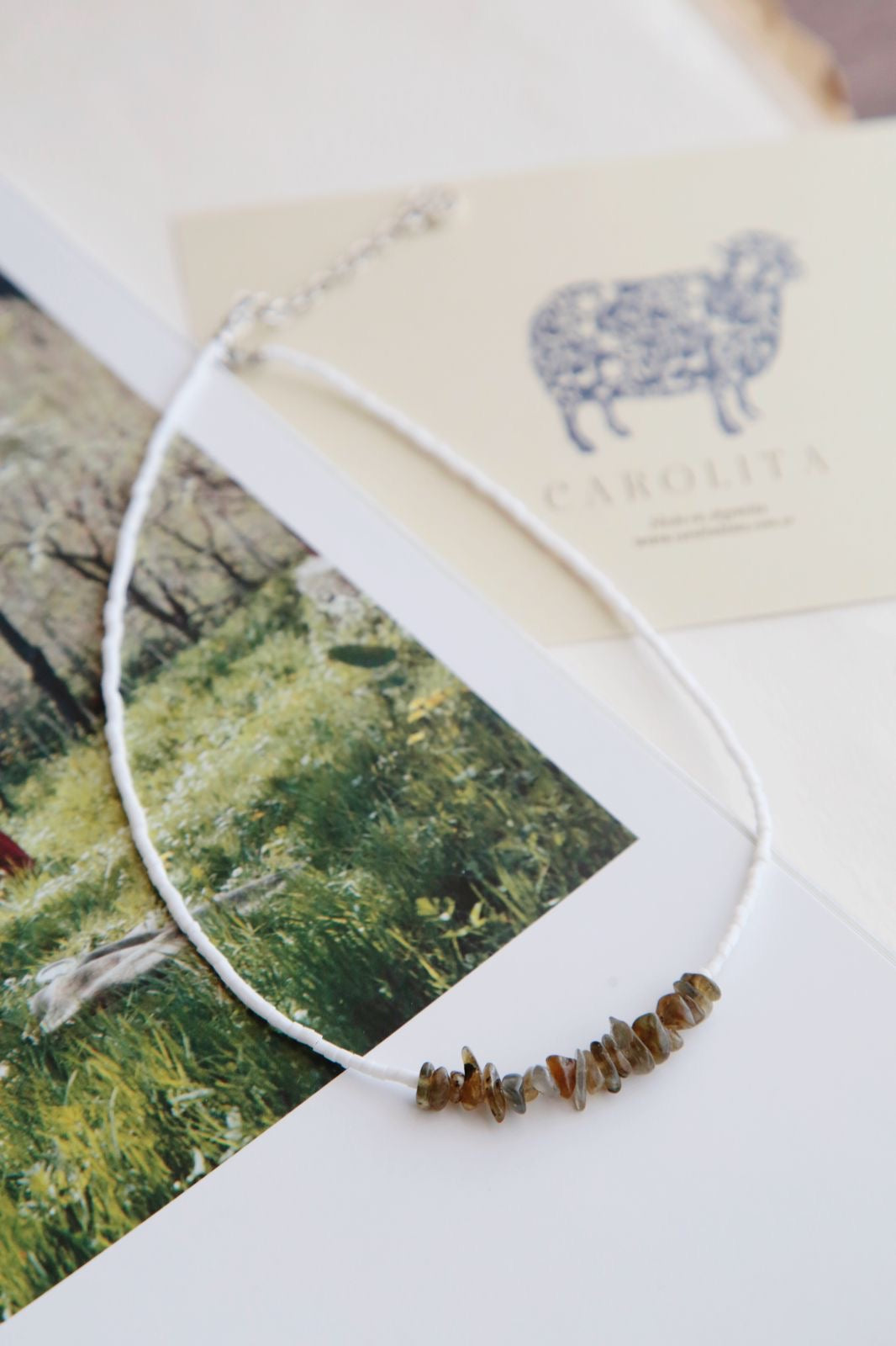 Coral necklace ( verde viejo)