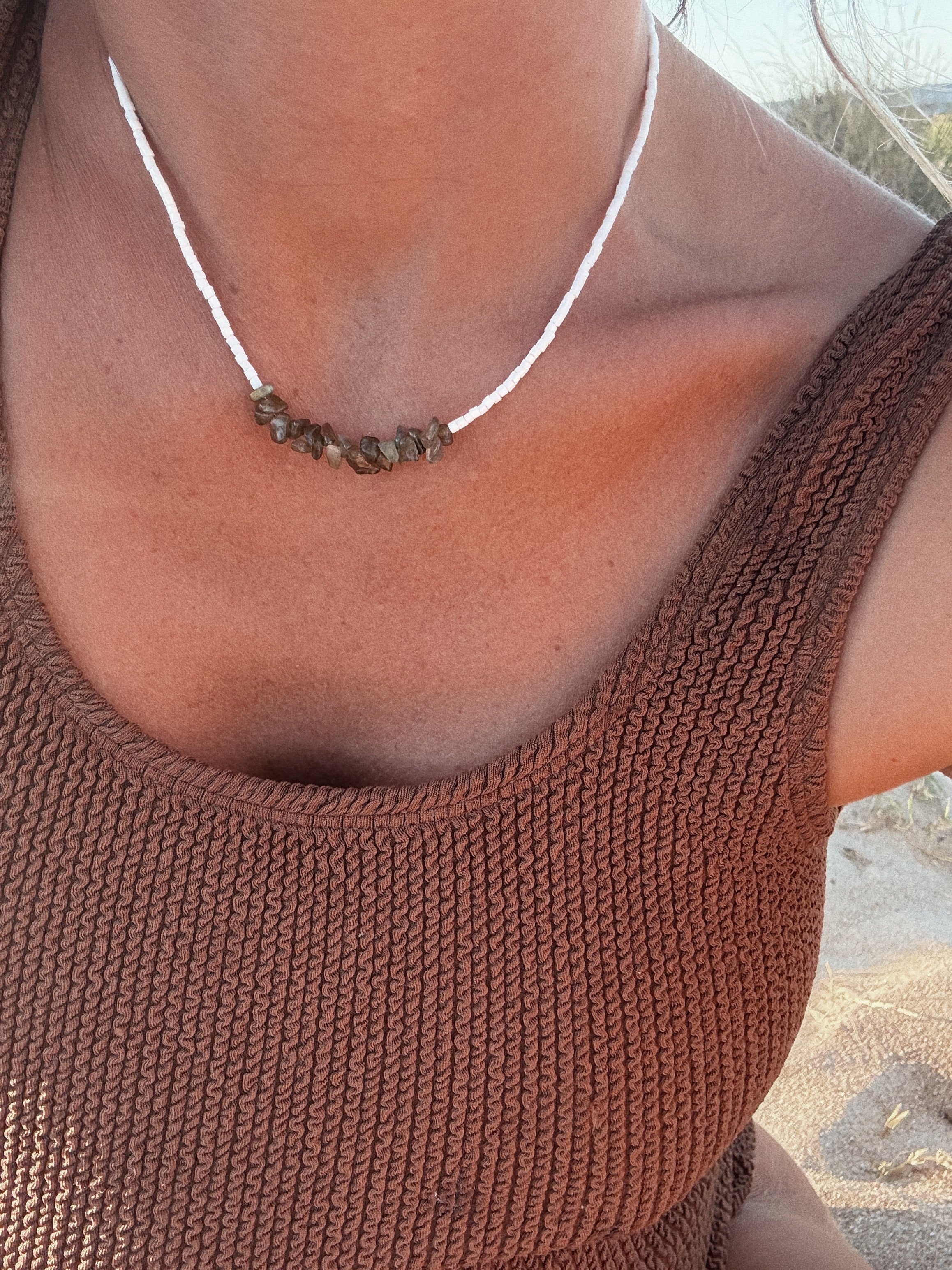 Coral necklace ( verde viejo)